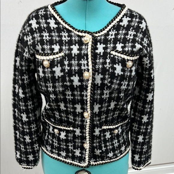 Unbranded Jackets & Blazers - Black and White Tweed Blazer with Cropped Silhouette NWOT